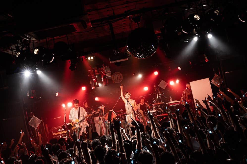 moumoonさんのインスタグラム写真 - (moumoonInstagram)「. 2019.07.06 「moumoon live tour 2019 -NEWMOON-」 埼玉・HEAVEN'S ROCK さいたま新都心 VJ-3 ツアーファイナル!! Thank you!! . ‪#moumoon‬ ‪#NEWMOON‬」7月6日 20時49分 - moumoon_jpn