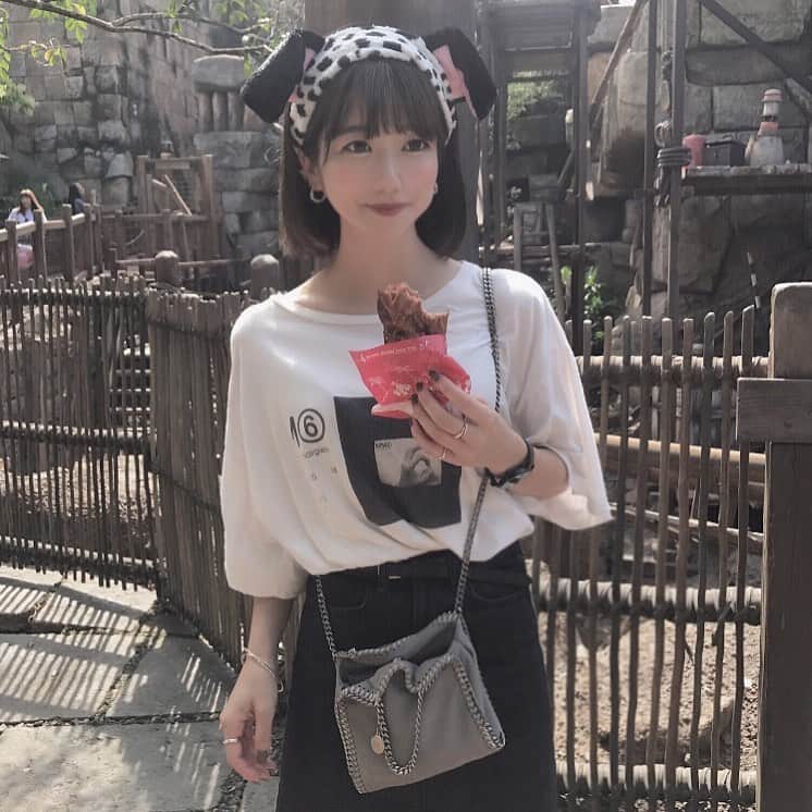 のインスタグラム：「ちきん🍗 . . #disneysea #disney #東京ディズニーシー  #ディズニーシー  #101匹わんちゃん #ディズニーフード  #ディズニーコーデ #instalove #disneygram  #toystory4」