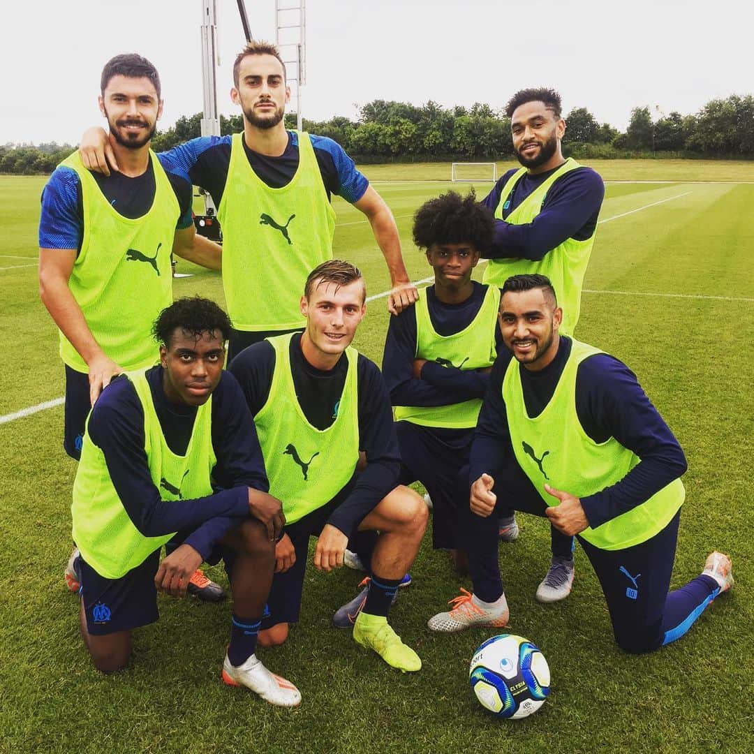 のインスタグラム：「Victoire 💪🏽 @olympiquedemarseille @equipedefrance @famillespoir  #10 #⚪️Ⓜ️ #LMV #NMP-10 #TeamBoumBam」