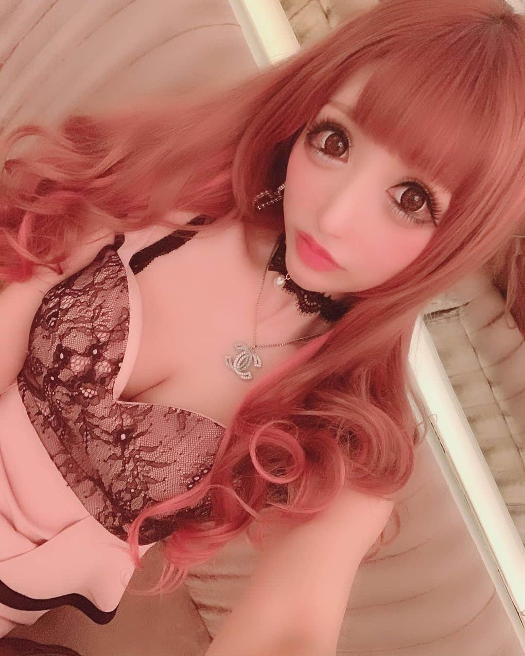 桜咲姫奈さんのインスタグラム写真 - (桜咲姫奈Instagram)「今日もたのしかた💕💕 かれんたんと出勤 被った時はきゃぴ きゃぴするのが日課♡ ･ ･ #朝キャバ #朝キャバ嬢 #朝キャバクラ #ジュライト #歌舞伎町 #歌舞伎町キャバ嬢 #歌舞伎町キャバクラ」7月6日 20時55分 - himena_ousaki