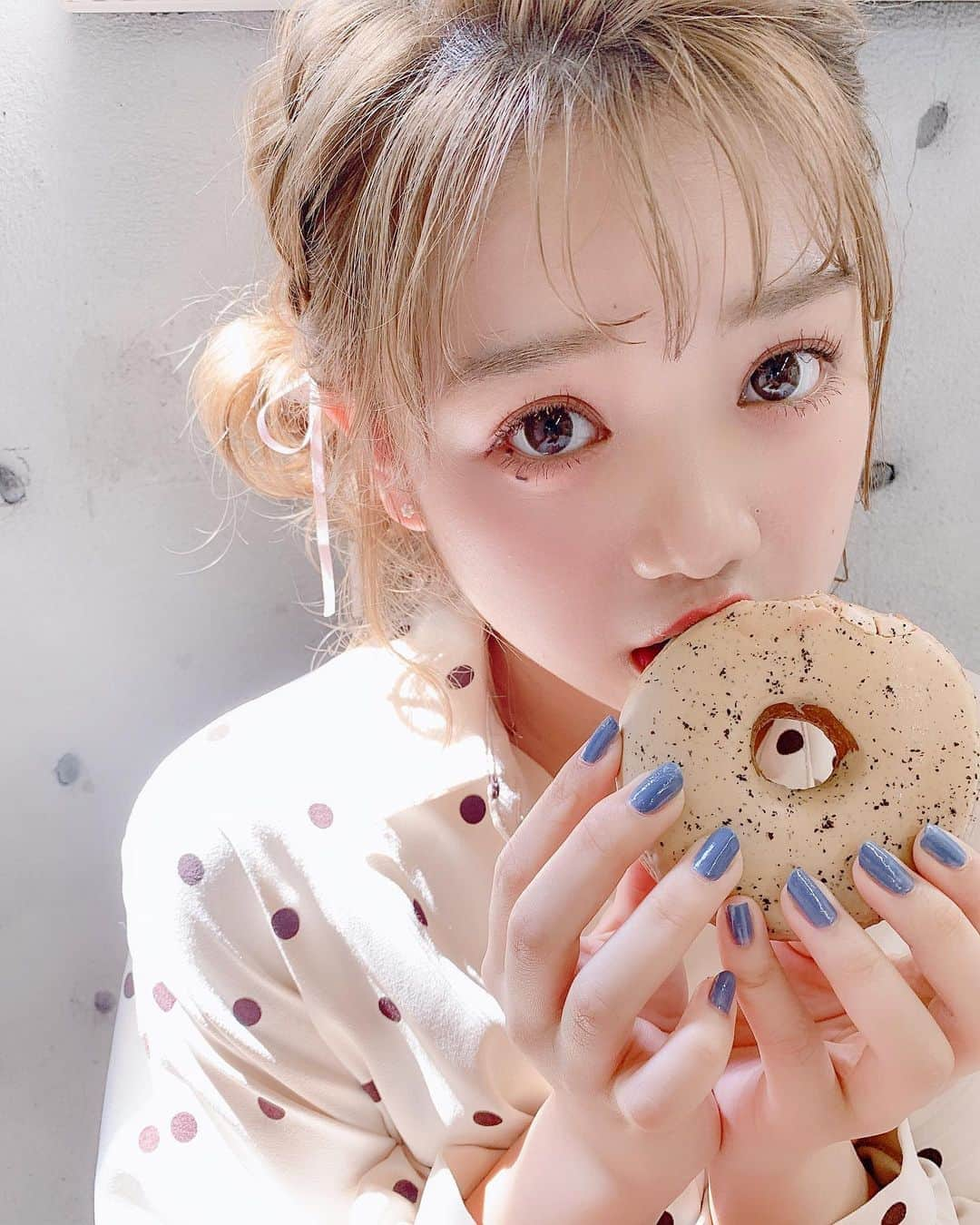 前田渉さんのインスタグラム写真 - (前田渉Instagram)「. . . ふーりーもドーナツ🍩 . . . . model:ふーりー #わたるマジック #わたるフィルター #cachecache #cachecacheomotesando #donuts #make #cachecachebutter #今日好きになりました  #美容師 #ボブ #おフェロ #メイク #ミルクティーべージュ #カシュモ #可愛い #リボンアレンジ #今日好き #ミルクティーアッシュ #わたボブ #美容院 #美容室 #わた団子 #うぶバング #お団子 #ミルクティーベージュ #くしゃバング #わたボブ #ロイヤルミルクティーカラー #カシュカシュバター #ボブアレンジ」7月6日 20時55分 - cachetaro