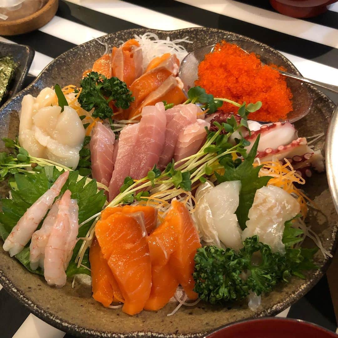 KIYOさんのインスタグラム写真 - (KIYOInstagram)「今日は手巻き寿司だ‼︎ #手巻き寿司 #sushi #sushiroll #japanesefood #japan #cooljapan」7月6日 20時59分 - kiriko009