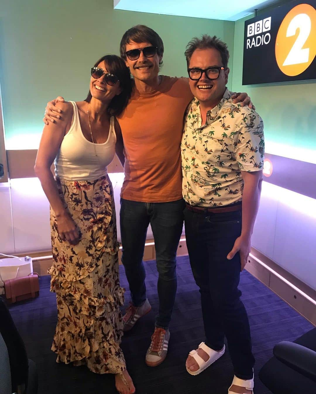 メラニー・サイクスさんのインスタグラム写真 - (メラニー・サイクスInstagram)「Thankyou for all your comments, emails and messages on today’s show x you are lovely ❤️ thanks to John Partridge for being our wonderful first guest of the season🥰 and of course my partner in crime @chattyman @bbcradio2 #radio2 #summerescape #summerloving 😁」7月6日 21時14分 - msmelaniesykes