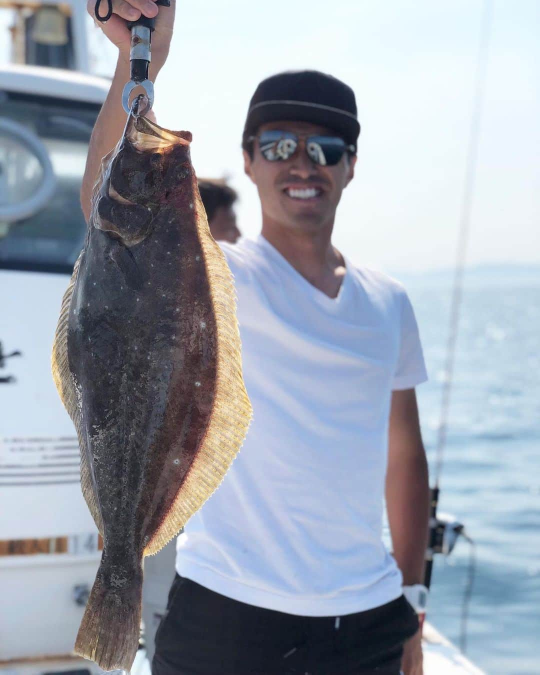 工藤壮人さんのインスタグラム写真 - (工藤壮人Instagram)「釣り師匠、誕生日おめでとうございます🎣 また釣りに連れて行ってください🙋🏻‍♂️ #廣末陸 #初の海釣り #ADACHI」7月6日 21時17分 - masato_kudo_official