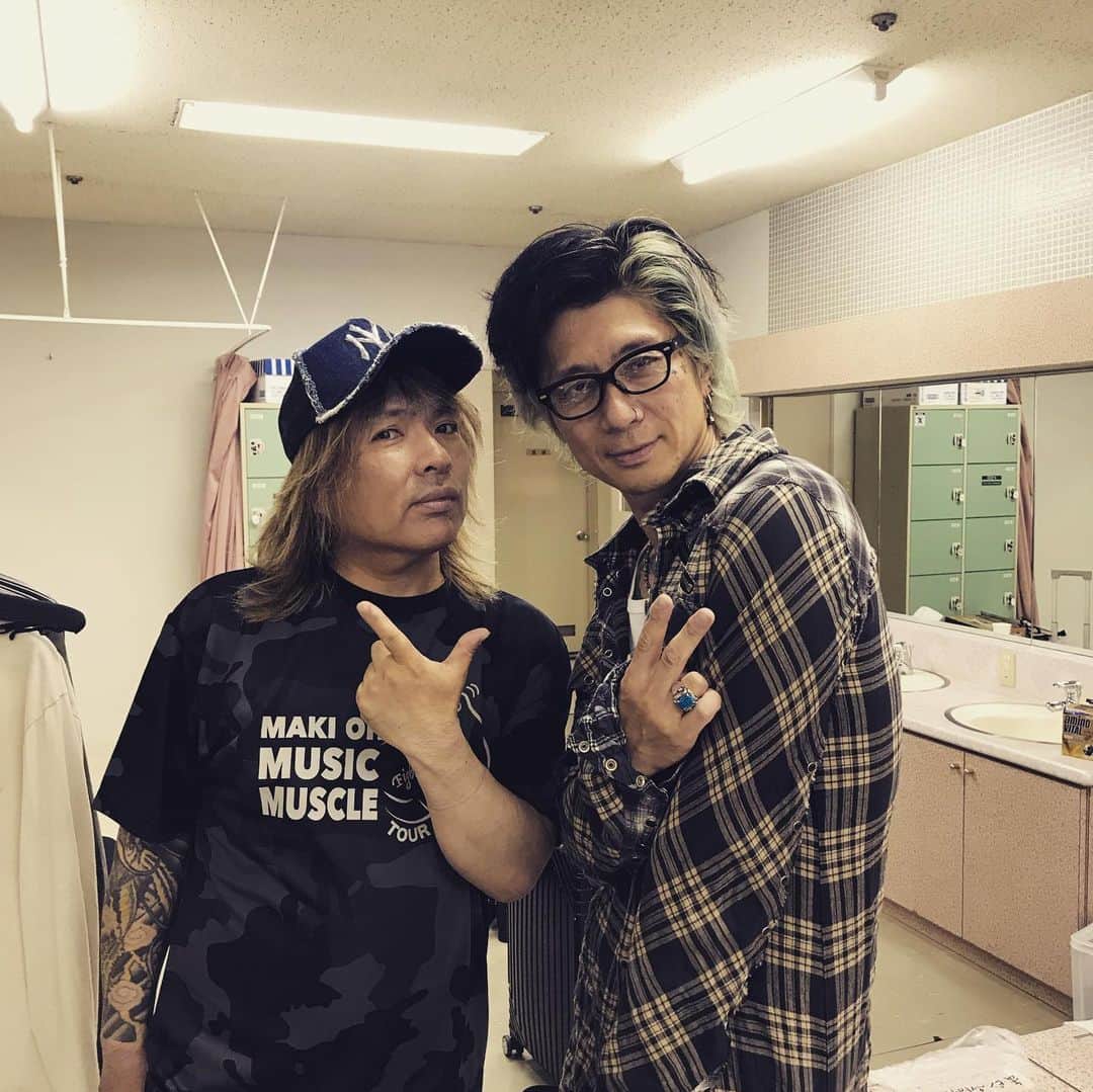 Ju-kenのインスタグラム：「w/ @331shinya !!! リハのサウンドチェックのロックドラムを客席でひとり聴ける喜びと言ったら、、、🔥🔥🔥 #大黒組 #鹿児島 #今夜も飲み過ぎました #justindavis #drmartens」