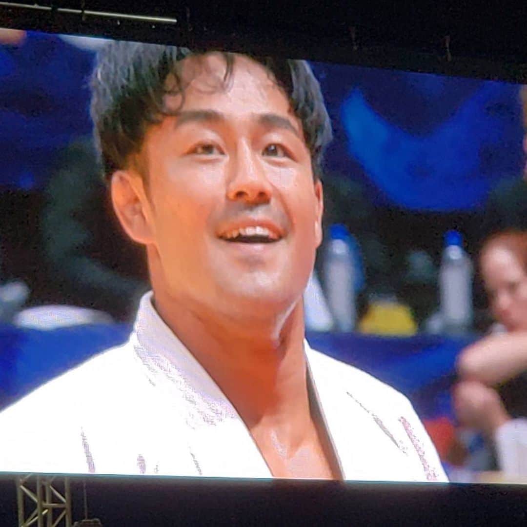 吉田秀彦のインスタグラム：「橋本選手  優勝おめでとう㊗️」