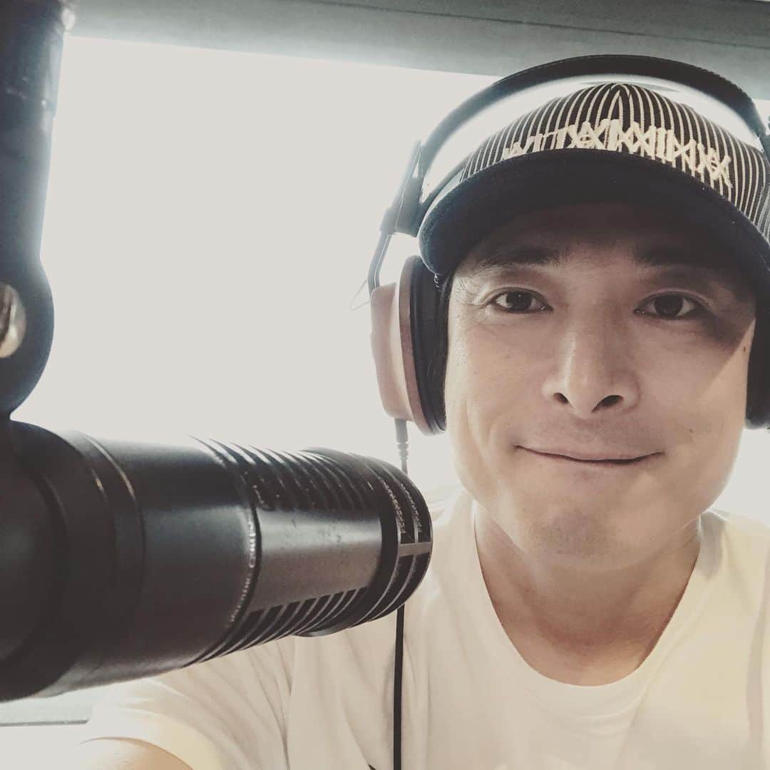 井手大介のインスタグラム：「おはようございます！#tge897 #interfm897 始めまーす」