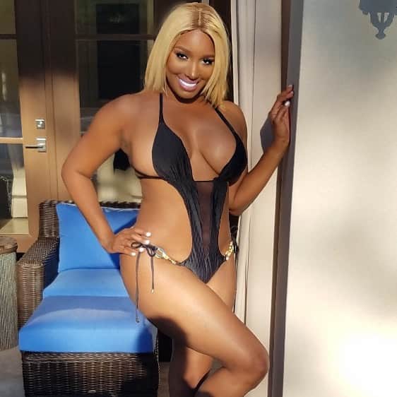 ネネ・リークスのインスタグラム：「The Leakes pool」