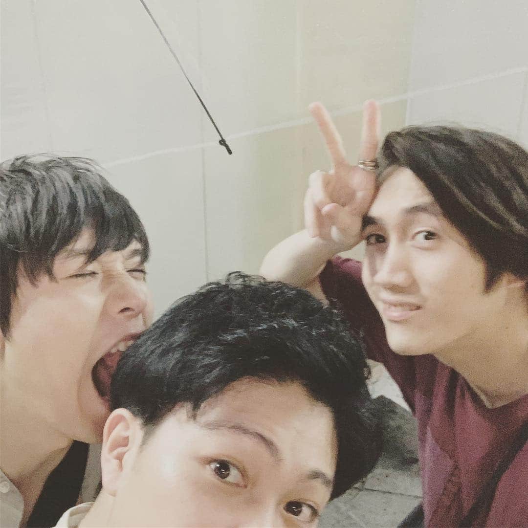 小川貴之のインスタグラム：「同じ高校で 未だにライバル 良き仲間！」