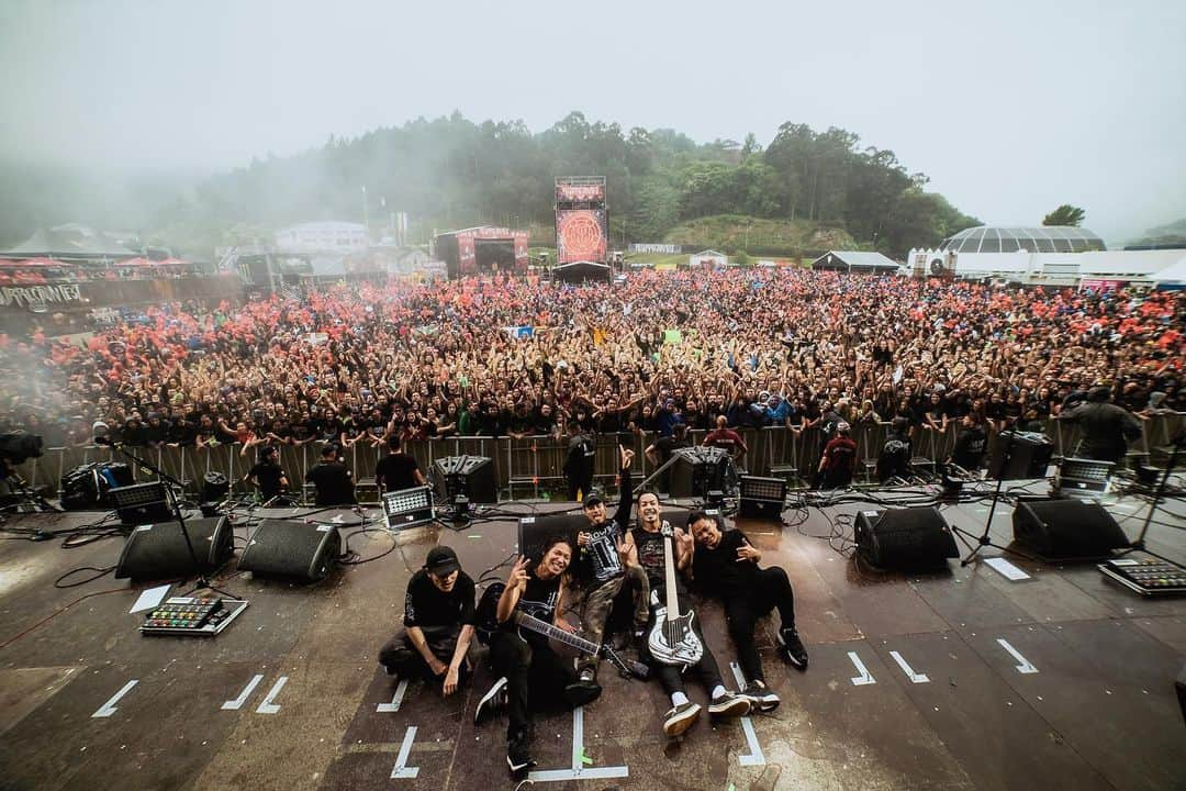 Crystal Lakeさんのインスタグラム写真 - (Crystal LakeInstagram)「Thank you @resurrectionfest 2019!! Just one word “MASSIVE”. Hope to see you next year!! .  Photo: @johngyllhamn  #CrystalLake #Helix WorldTour2019 #ResurrectionFest」7月6日 23時27分 - crystallake777