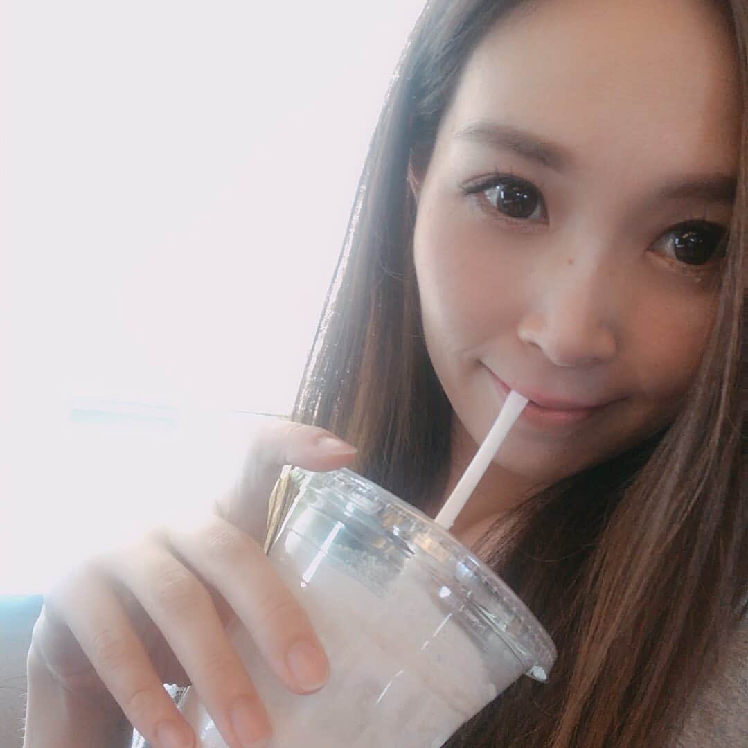 愛内里菜のインスタグラム：「大阪もどりました🙌﻿ ﻿ ２３時４５分ころから﻿ 17（イチナナ）配信したいと思います！﻿ ﻿ 深夜配信になりますので﻿ おネムの方は無理しないでいてください😌🙏🌟﻿ ﻿ #愛内里菜 改め #R として #歌手 再始動﻿﻿﻿﻿﻿﻿ #垣内りか #垣内倶楽部 ﻿﻿﻿﻿﻿﻿ #新曲 #邦ロック#ミュージック#音楽の力﻿﻿﻿﻿﻿﻿﻿ #音楽﻿﻿﻿ #配信  #イチナナ ﻿ ﻿」