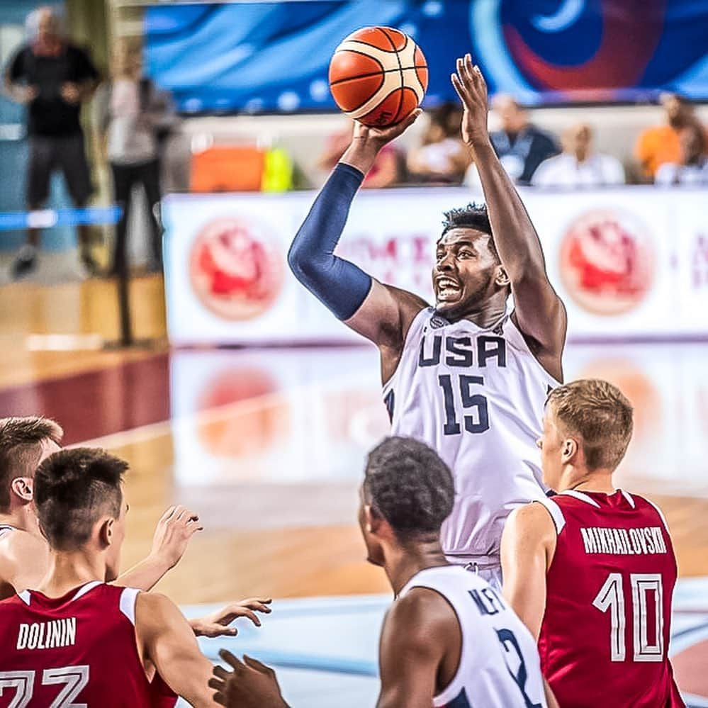 USA Basketballさんのインスタグラム写真 - (USA BasketballInstagram)「The USA Men’s U19 World Cup is into the #FIBAU19 semis with a 95-80 W over Russia 👊」7月6日 23時32分 - usabasketball