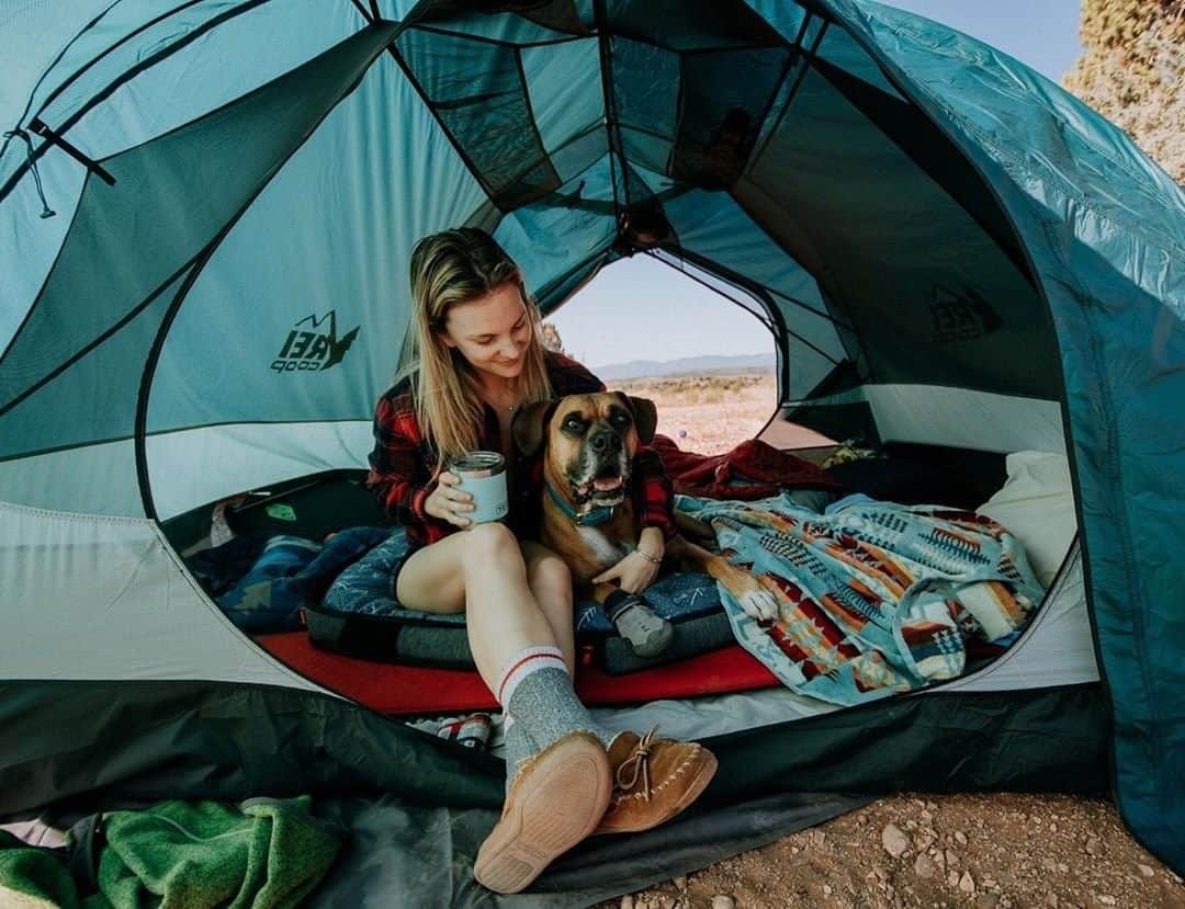 REIさんのインスタグラム写真 - (REIInstagram)「"I just love sleeping in our tent and waking up to amazing views⛺️" // @m.a.c.adventures in Sedona, #Arizona. #OptOutside」7月7日 0時00分 - rei