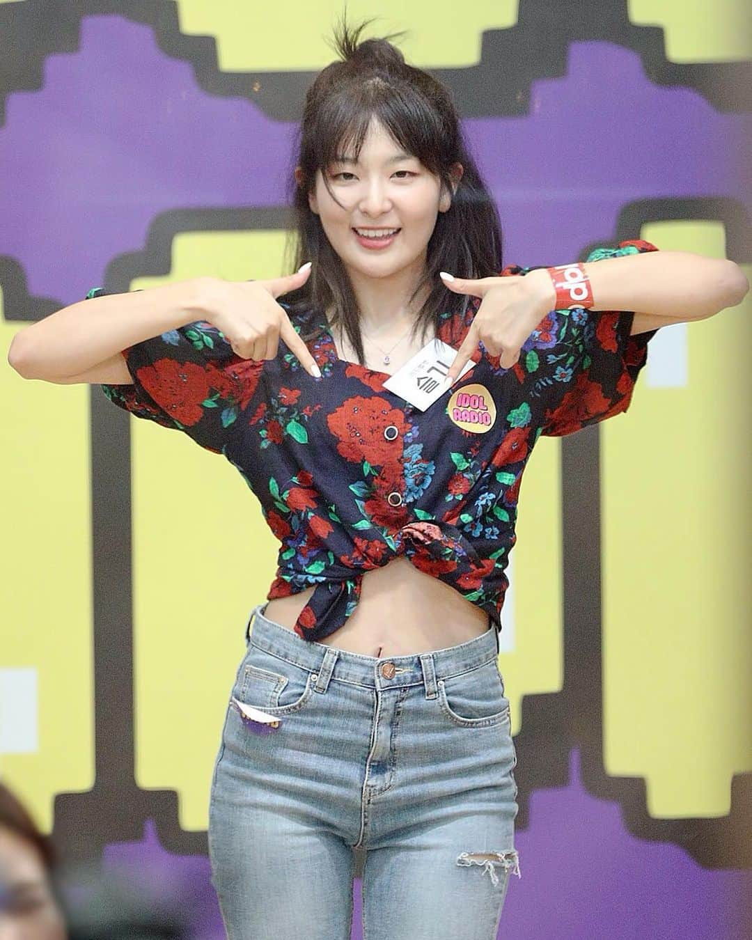 スルギさんのインスタグラム写真 - (スルギInstagram)「SEULGI - Idol Radio #REDVELVET #레드벨벳 #SEULGI #슬기 #🐻」7月7日 0時00分 - kristiandawal29