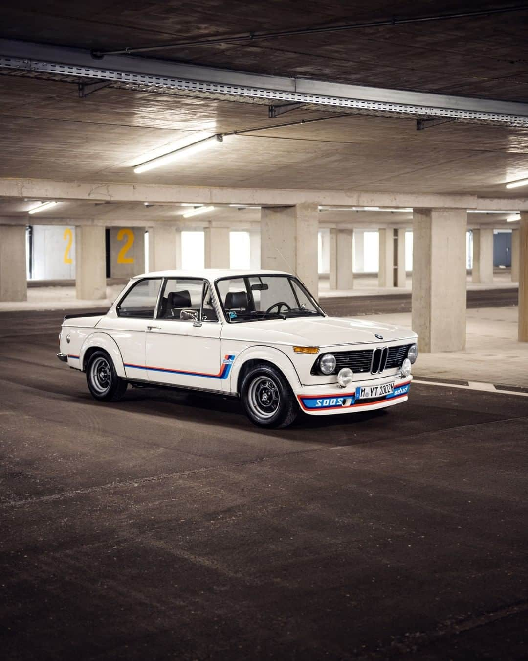 BMWさんのインスタグラム写真 - (BMWInstagram)「A young, thrill-seeker soul from the past. The BMW 2002 Turbo. #BMWrepost @lumafoto #BMW #bmw2002 @bmwclassic」7月7日 0時00分 - bmw