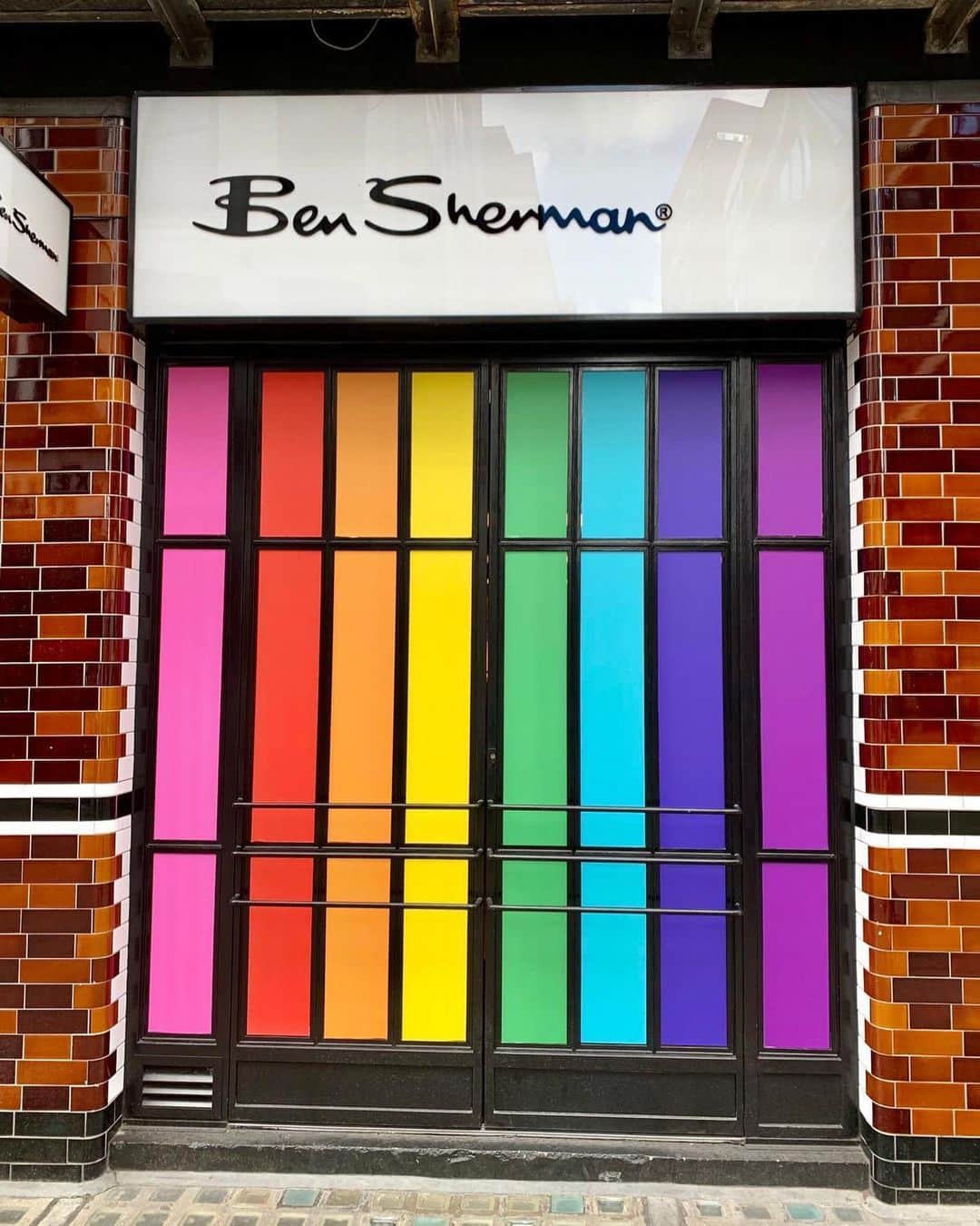 ベンシャーマンさんのインスタグラム写真 - (ベンシャーマンInstagram)「Rainbow ready for #LondonPride #Pride #LGBTQ #Ben4All」7月7日 0時09分 - benshermanofficial