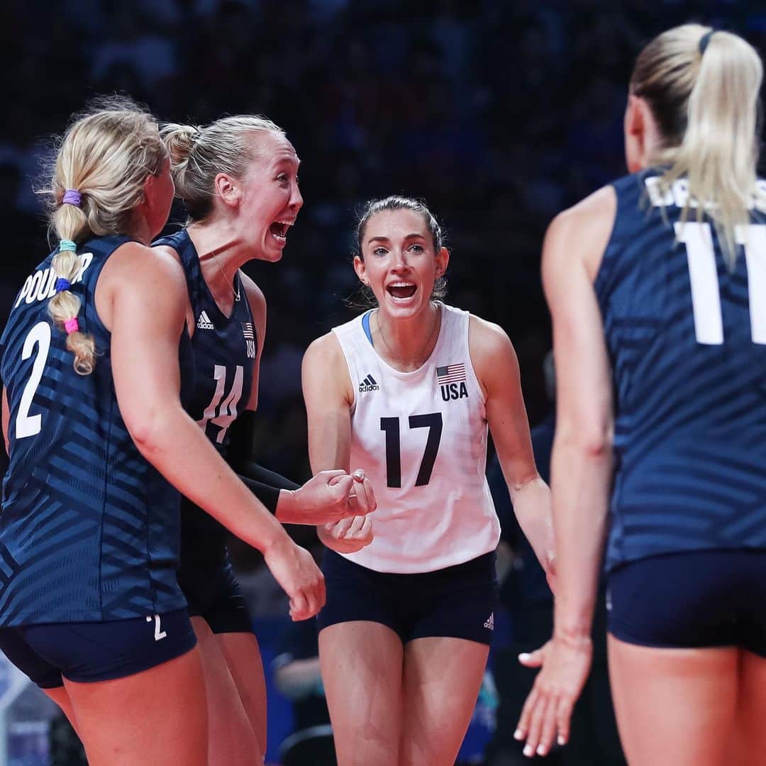 USA Volleyballさんのインスタグラム写真 - (USA VolleyballInstagram)「@usavwnt is 1️⃣ win from defending VNL 🥇. @teamusa defeat China 3-1 in the @FIVBVolleyball #VNL #semifinals and will now face #Brazil on Sunday at 7:30 a.m. Live 🎥 provided by @olympicchannel. Full recap on usavollleyball.org.」7月7日 0時10分 - usavolleyball