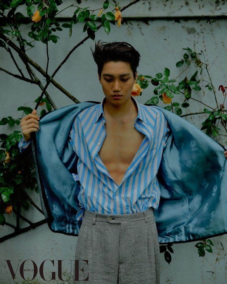 のインスタグラム：「KAI @zkdlin (EXO-K) ❤VOGUE MAGAZINE . . . . . .  #카이 #蔡 #Kai #김종인 #KimJongIn #EXO #엑소 #맞팔 #셀스타그램 #셀카 #얼스타그램 #데일리 #선팔 #인스타그램 #koreanboy #l4l #f4f  #like4like  #おしゃれ #オシャレ #いいね返し #フォロー #韓国人 #韓国 #セルカ #自撮り #ファッ」