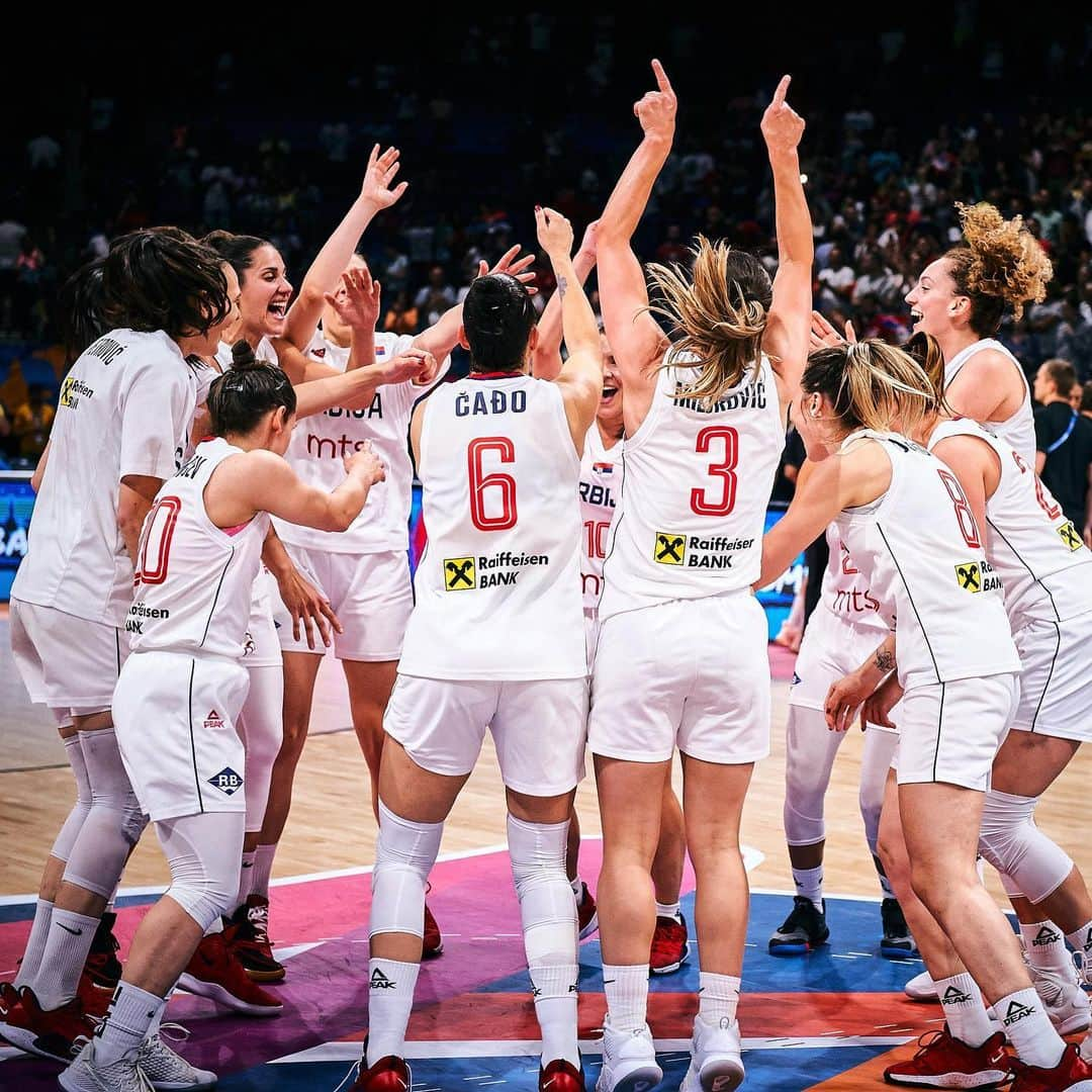 FIBAさんのインスタグラム写真 - (FIBAInstagram)「🇪🇸🇫🇷🇷🇸🇬🇧🇧🇪🇸🇪 . @EuroBasketWomen spots for the #FIBAOQT @Tokyo2020 🏀 are completed!」7月7日 0時35分 - fiba