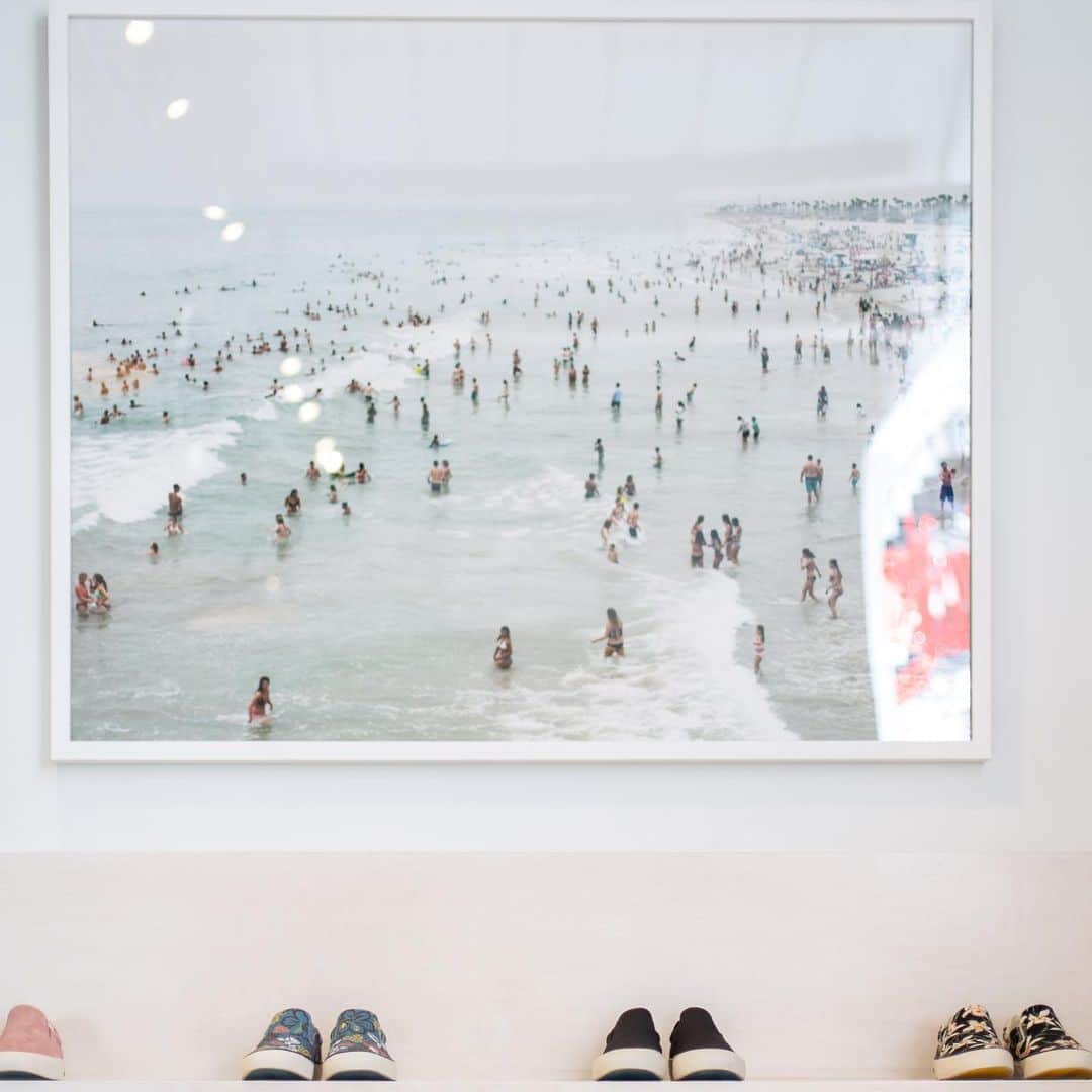 シービーズのインスタグラム：「Weekends at #24mason. Have you stopped by to see us yet? #letsgetcasual」