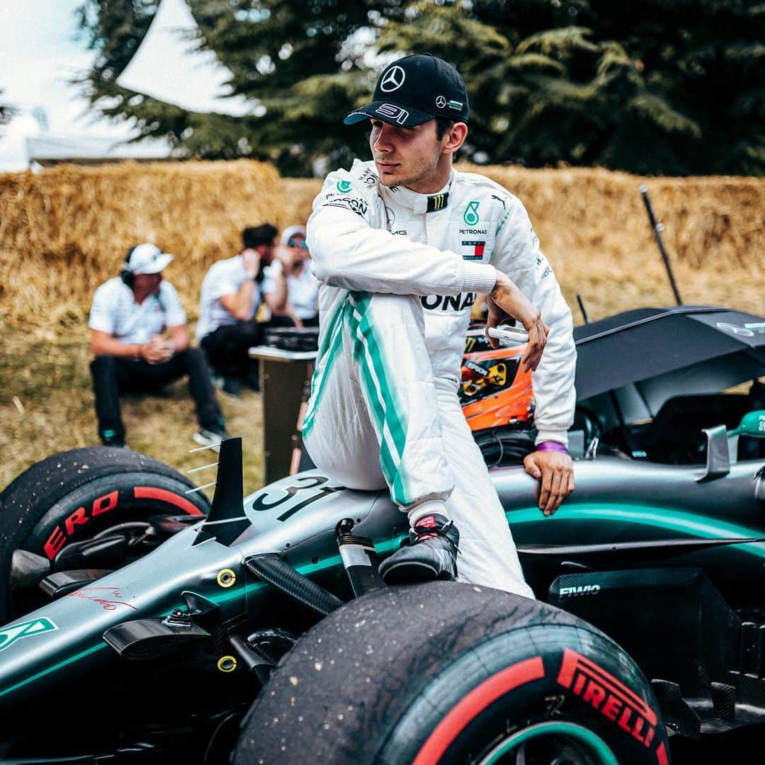 MERCEDES AMG PETRONASさんのインスタグラム写真 - (MERCEDES AMG PETRONASInstagram)「When you try to be serious but you just can’t @estebanocon 😜 • #F1 #Formula1 #FormulaOne #Mercedes #MercedesAMGF1 #MercedesAMG #EO31 #FOS」7月7日 0時33分 - mercedesamgf1