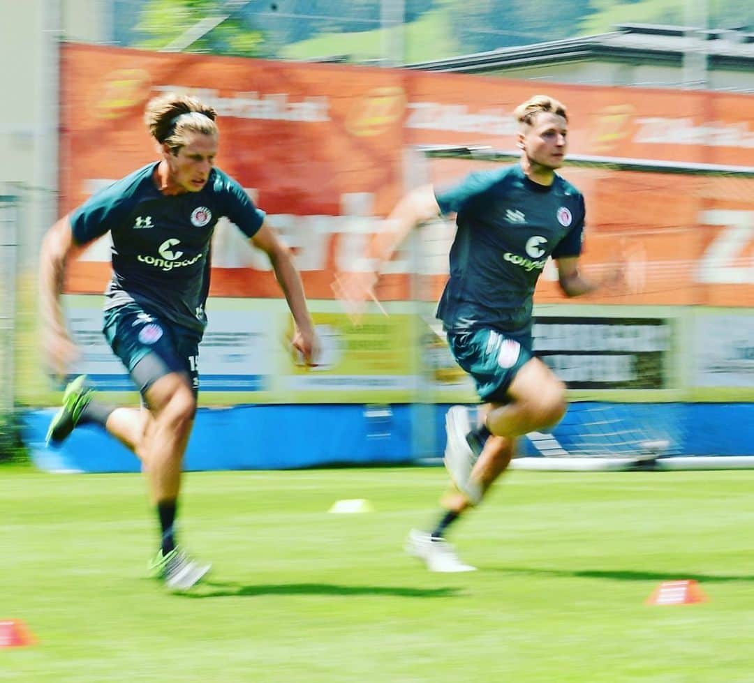 のインスタグラム：「#fcstpauli #trainingscamp #speed」