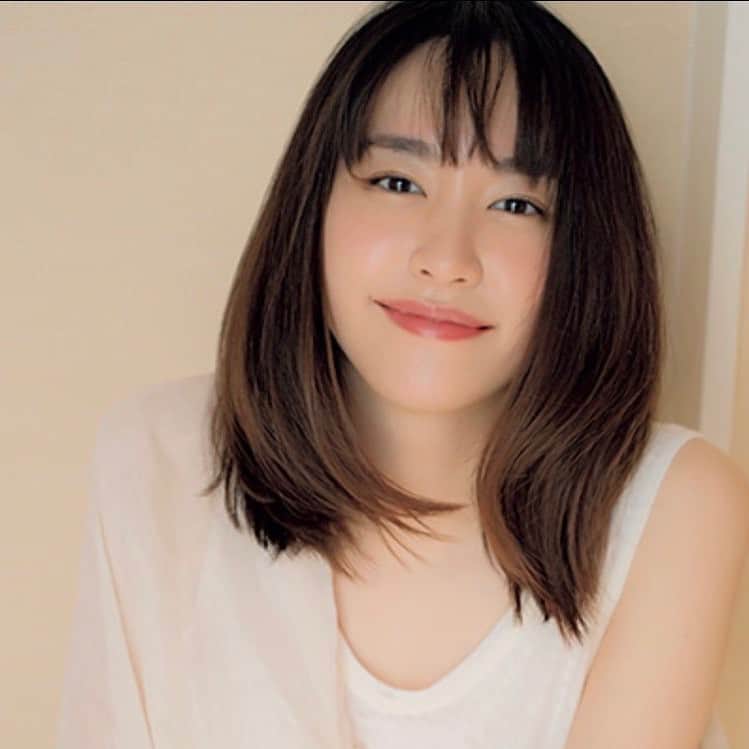 新垣結衣　ファンアカウントのインスタグラム：「今までログアウトしてたけどまた復活！！ またいろんな人と繋がりたい⸜❤︎⸝‍ #新垣結衣#ガッキー#新垣結衣好きな人と繋がりたい」