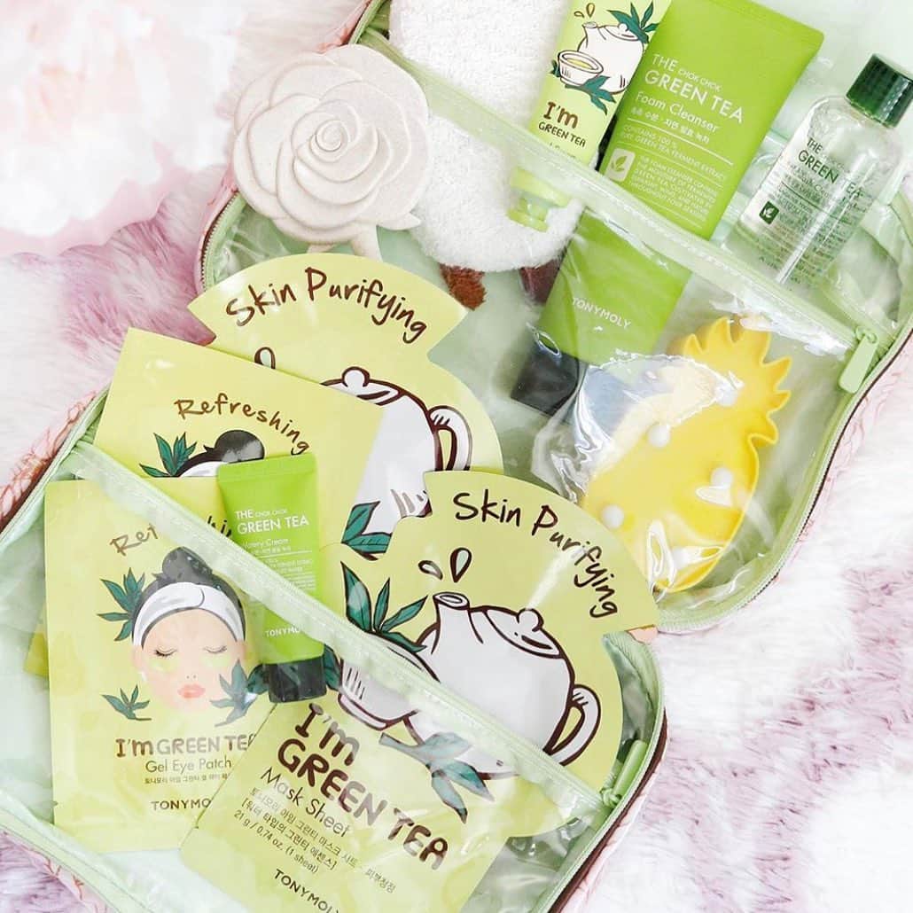 TONYMOLY USA Officialさんのインスタグラム写真 - (TONYMOLY USA OfficialInstagram)「Green Tea does the body & skin good. 🍵💚 Our Hydration Heroes Green Tea set available @macys now! #xoxoTM #TONYMOLYnMe // 📸: @amberallurecupcakes」7月7日 0時51分 - tonymoly.us_official