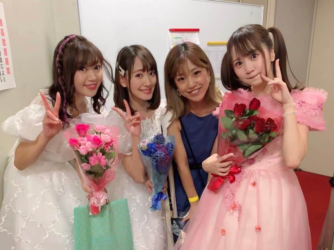 本橋優華のインスタグラム：「gra-DOLL解散ライブ◡̈ 人を魅了できる力って本当に素晴らしいなと、私もそんな風に何か成し遂げたいなと感じさせられました◡̈ #live#finalstage#girls#idol#fun#friend#goodtime#gradoll#お疲れ様❤️」