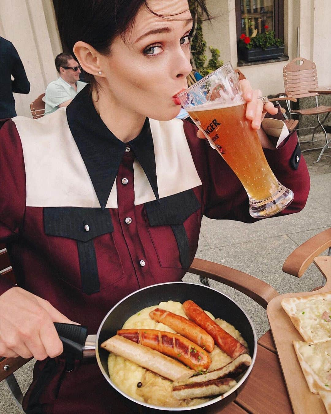 ココ・ロシャさんのインスタグラム写真 - (ココ・ロシャInstagram)「Just a light German snack...」7月7日 1時03分 - cocorocha