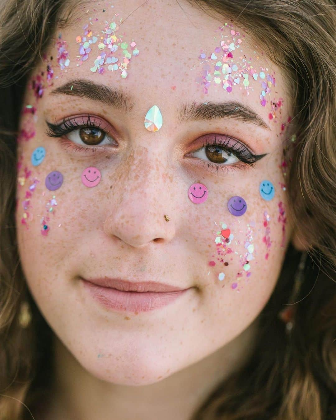 Teen Vogueさんのインスタグラム写真 - (Teen VogueInstagram)「Like @lpeopleswagner said, "As far as I'm concerned, every month is #pridemonth." ❤️🧡💛💚💙 At the link in bio, join Teen Vogue as we talk to and photograph young people at pride celebrations in San Antonio, Texas, Columbus, Ohio, Anchorage, Alaska, Milwaukee, Wisconsin, and Portland, Oregon. 📸 (1-2): @laurenwithrow 📸 (3-4): @kate_sweeney 📸 (5-6): @mikeyhuff 📸 (7-8): @elizabethdelapiedra 📸 (9-10): @jasonkentx」7月7日 1時14分 - teenvogue