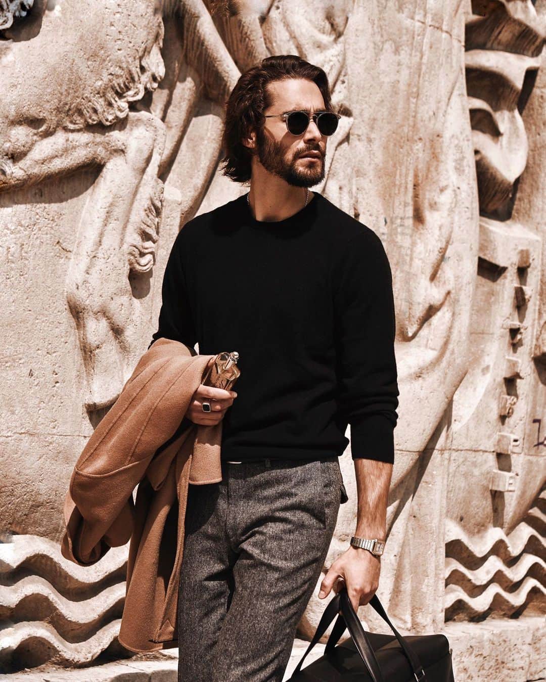 NICOLAS SIMOESのインスタグラム：「About to travel again next week! I wanted to share with you 2 important tips the @cartier perfumer gave me and a traveler should always adopt during his journeys.. Head on my Instastories for more! 📸✨ #DeclarationDeCartier #Cartier」