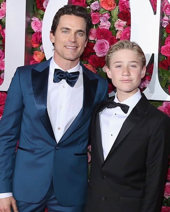 Just Jaredさんのインスタグラム写真 - (Just JaredInstagram)「Matt Bomer told a touching story about how his 14-year-old son came out as straight with a sweet message of respect for his two dads. Tap this photo at the link in bio to read more. #MattBomer Photo: Getty」7月7日 1時44分 - justjared