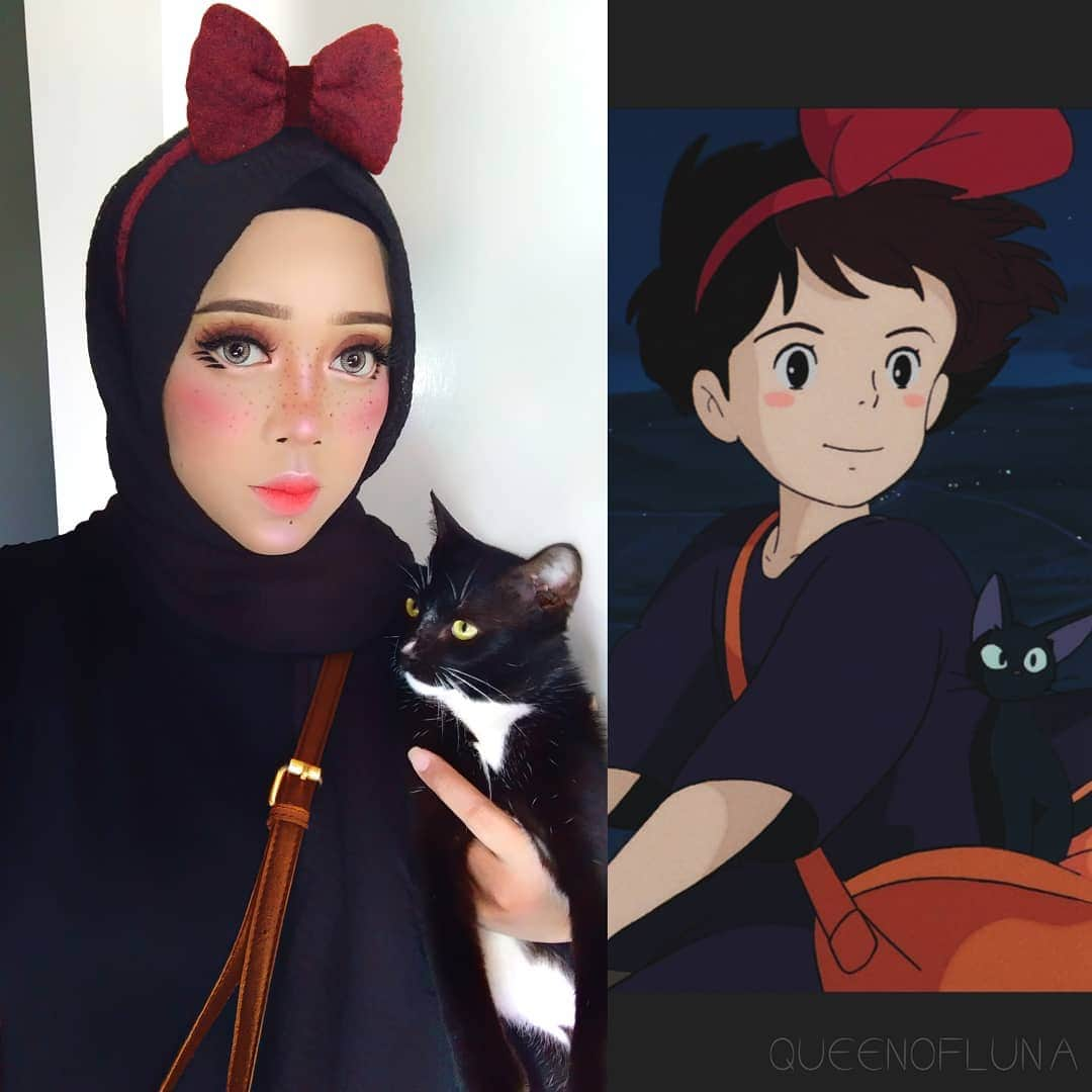 queenoflunaのインスタグラム：「"She always wears black. You can tell she's a witch." 🎀🔮🐈 I did another Studio Ghibli character, Kiki from Kiki's Delivery Service. Alongside my cat, Black Panther. Thank you, BP! He's like, dafuq you doing hooman? 😂 . . Lenses: @ttd_eye Dodo grey (use code "queenofluna" for a 10% off!) . . #kiki #kikisdeliveryservice #jijithecat #studioghibli #ghibli #kikithewitch #cosplay #cosplayer #cosplaygirl #anime #animegirl #animemakeup」