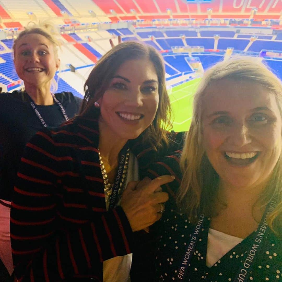 ホープ・ソロさんのインスタグラム写真 - (ホープ・ソロInstagram)「Ok ok ok. Emma Hayes and I can still be friends. And NO we still will not have smaller goals :) Wrapping up the tournament today with @5livesport!」7月7日 2時46分 - hopesolo