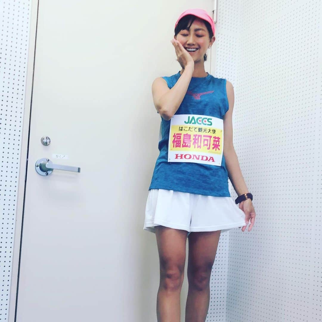 福島和可菜さんのインスタグラム写真 - (福島和可菜Instagram)「いよいよ…‼️今日は函館マラソン🏃 5年連続のゲストランナーです㊗️ 地元を走れる喜びを感じながら、楽しい大会にしたいと思います🎵🎵🎵 #本日のウェア #blue #white #pink #mizuno #還元型コエンザイムQ10 #塩熱サプリ #チャージ #函館マラソン #ゲストランナー #日本一過酷なファンラン #日本一豪華なエイドステーション #海鮮丼 #ラーメン #あるよ #コーディネート #love #running #人生 #enjoy #フルマラソン #marathon #走る #舞ちゃん #両親 #走ります #family #参加 #🏃 #🍺」7月7日 8時20分 - fukushimawakana