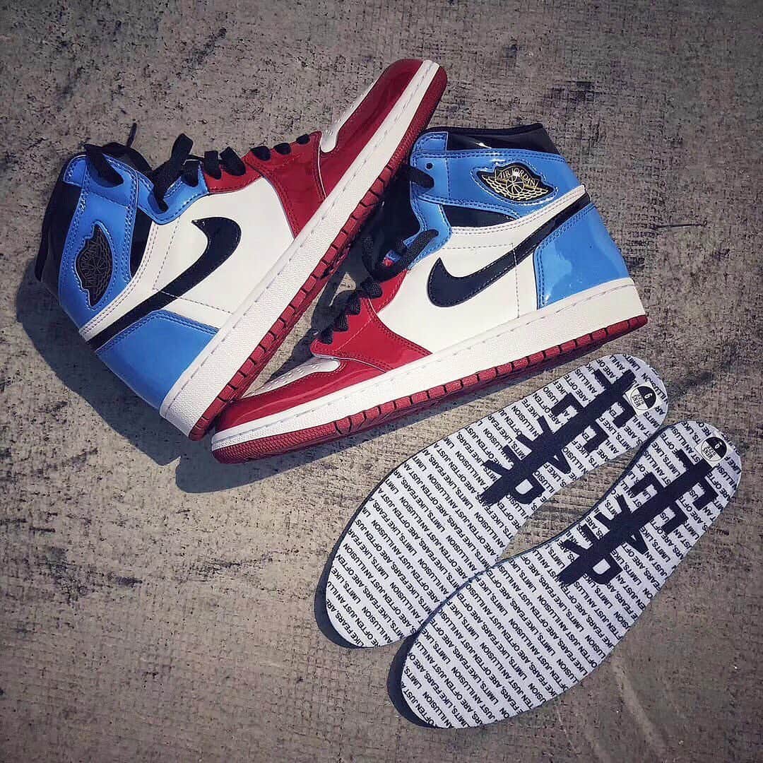 Sneakgalleryさんのインスタグラム写真 - (SneakgalleryInstagram)「Air Jordan 1 “UNC to CHI” expected to debut Holiday 2019. Insole features closing quote from MJ’s Hall of Fame speech. COP 🔥or DROP 🗑?」7月7日 2時59分 - sneakgallery