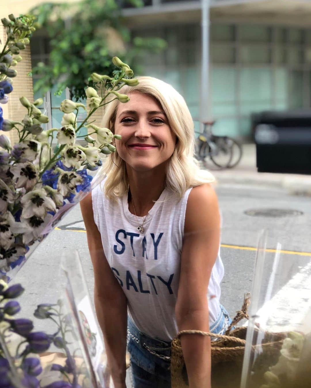 パイパー・ギレスさんのインスタグラム写真 - (パイパー・ギレスInstagram)「Saturday’s are for farmers markets and flowers 💐  Hope you are having a great weekend everyone!!」7月7日 3時20分 - pipergilles