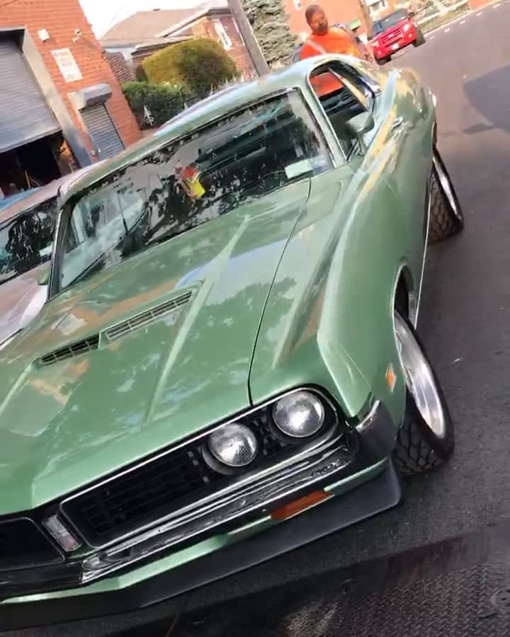 ファンクマスター・フレックスのインスタグラム：「Dug this out the back of my garage! #71Torino !!! Bobby gonna make it “go pretty fast” again! #302 I’m riding this for the summer! FLEXFEST CAR,BIKE,FOOD TRUCK AND VENDOR REGISTRATION- @flexfestofficial x INFLEXWETRUST.COM @d1320don x @joejaxson x @brianesr !!!!! Shout to Perdo/CrownTowing」