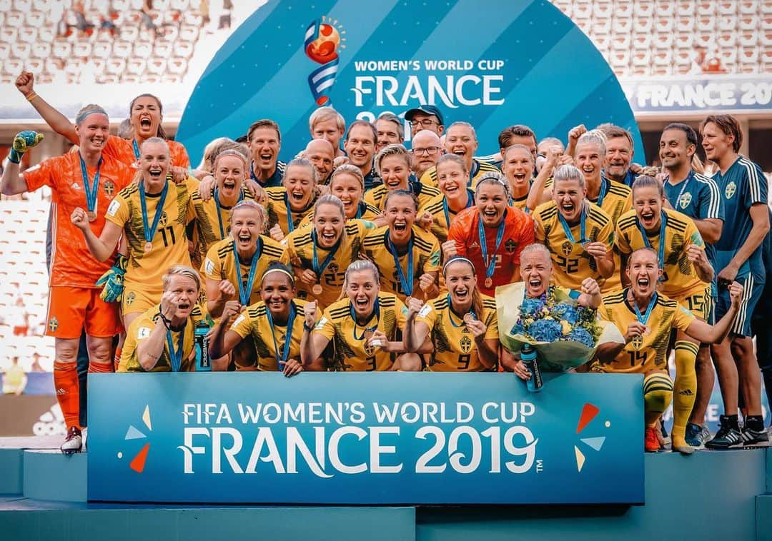 ソフィア・ヤコブソンさんのインスタグラム写真 - (ソフィア・ヤコブソンInstagram)「VM-BRONS!!!!! 🇸🇪💛💙 #FIFAWWC #2019 #daretoshine」7月7日 3時24分 - sofiajakobsson