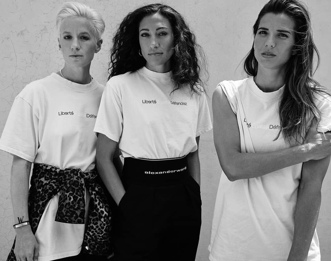 Flaunt Magazineさんのインスタグラム写真 - (Flaunt MagazineInstagram)「Who’s ready to see the US Women’s national team defend their World Cup title against the Netherlands tomorrow at 5pm Paris local time? We sure as hell are, especially after hearing star forward Megan Rapinoe call it like it is during a press conference this weekend regarding scheduling and pay inequality within FIFA. Megan, you’re a badass and we stand by you!  A few weeks ago, we caught up with players Rapinoe (@mrapinoe), Christen Press (@christenpress), Tobin Heath (@tobinheath) and Meghan Kling (@meghankling - not pictured) to learn more about their new rule-bending, stereotype-ending fashion collective, rɘ-inc (@re__social) on the streets of NYC. Read more about the new label in this summer’s The Looming Issue. ⠀⠀⠀⠀⠀⠀⠀⠀⠀ ⠀⠀⠀⠀⠀⠀⠀⠀⠀ Left to right: Megan wears @re__social t-shirt, THE UPSIDE shorts, stylist’s own jacket, @NIKE shoes, and talent’s own jewelry. Christen wears @re__social t-shirt, @ALEXANDERWANGny pants, @NIKE shoes and talent’s own jewelry. Tobin wears @re__social t-shirt, @ALEXANDERWANGny shorts, @NIKE shoes, and talent’s own jewelry. ⠀⠀⠀⠀⠀⠀⠀⠀⠀ ⠀⠀⠀⠀⠀⠀⠀⠀⠀ Photographed by: @nyralang  Stylist: @rikawatanabe318  Hair: @yunkt  Makeup: @robertreyesnyc  Written by: @morganvickery #worldcup #womensworldcup #TeamUSA #tobinheath #meganrapinoe #christenpress #meghankling #theloomingissue #flauntmagazine #payequality #genderequality」7月7日 3時28分 - flauntmagazine