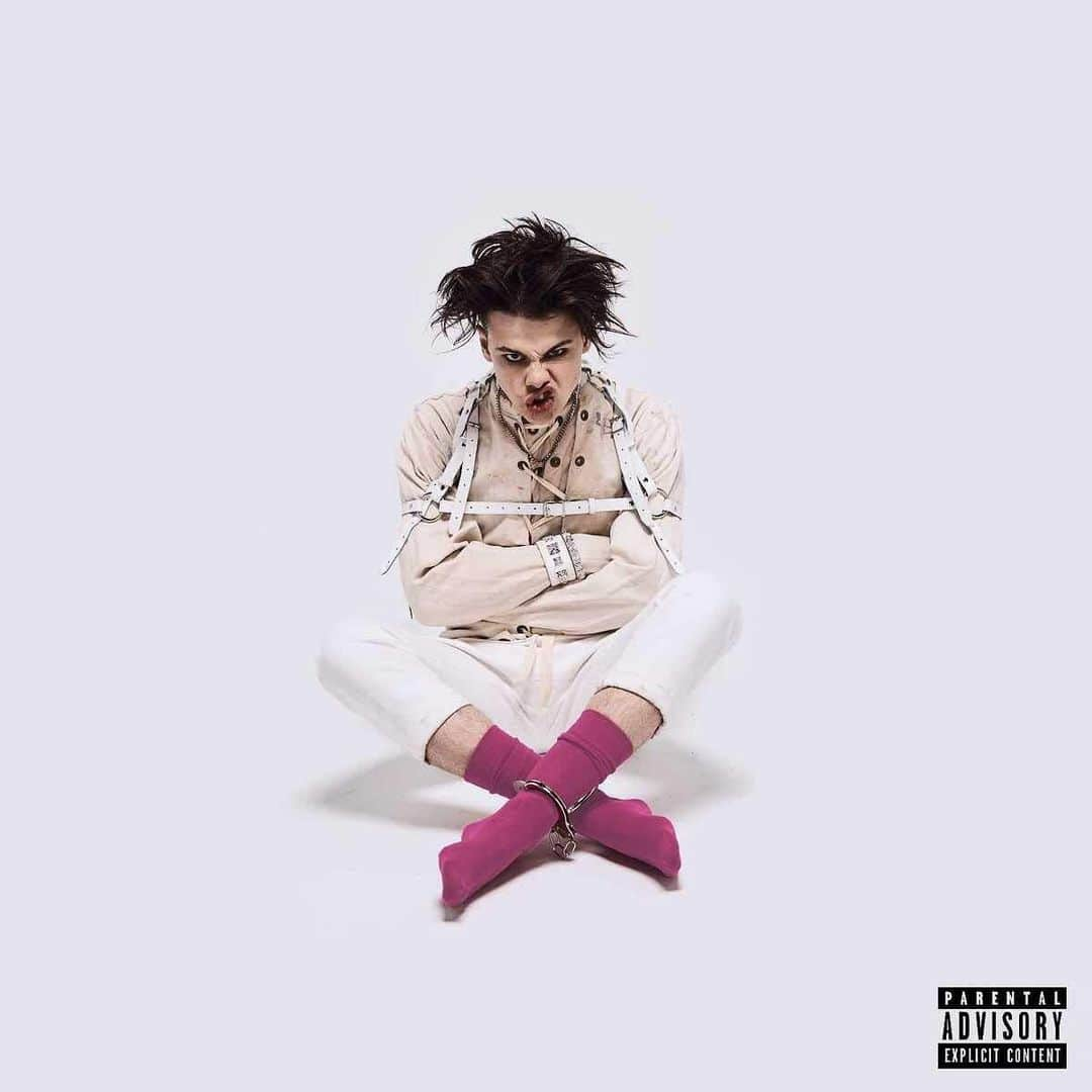 Alternative Pressさんのインスタグラム写真 - (Alternative PressInstagram)「Happy 1 year to @yungblud’s ‘21st Century Liability!’ Defying genre stereotypes and openly speaking out about mental health, YUNGBLUD continues to break beyond the mold and we cannot wait to hear everything he has coming next . . . #yungblud #21stcenturyliability #albumanniversary #alternativepress #altpress」7月7日 3時34分 - altpress