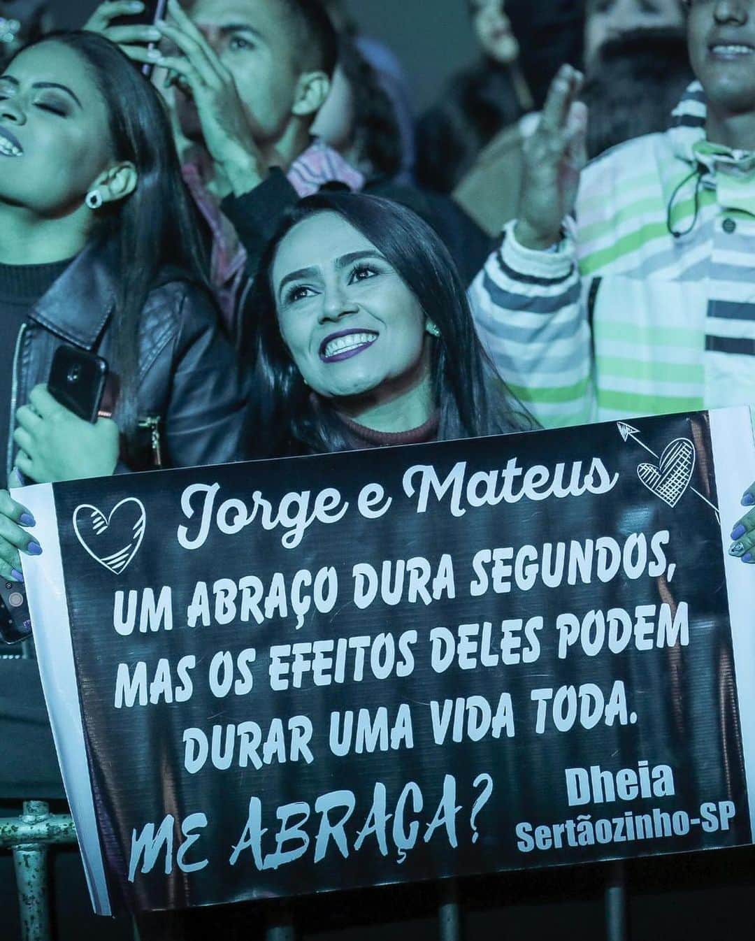 Jorge & Mateusさんのインスタグラム写真 - (Jorge & MateusInstagram)「Orlândia, todo amor do mundo por vocês. Obrigado pelo carinho e recepção ! Ontem foi incrível🥰」7月7日 3時38分 - jorgeemateus