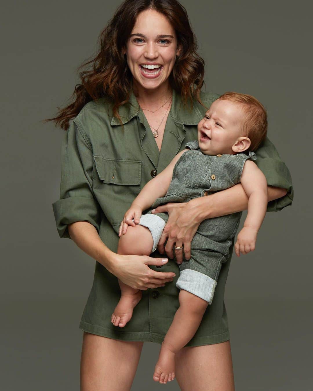 のインスタグラム：「Fun project with our sweet friend. Thank you @elenasenti, shooting with a baby is no joke! @mariacarlini.mua」