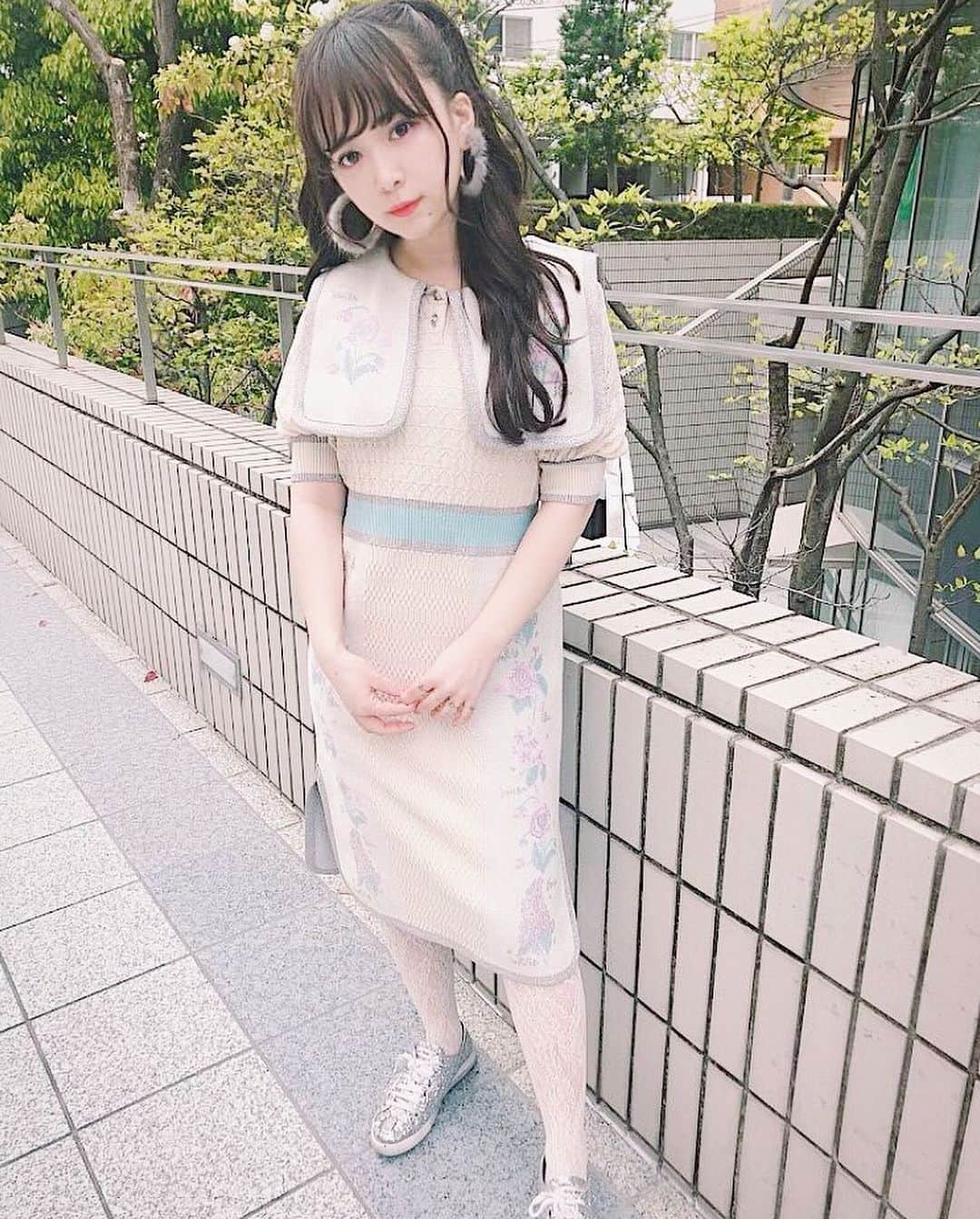 東佳苗さんのインスタグラム写真 - (東佳苗Instagram)「rurumu:2019ss snap❤︎❤︎❤︎ それぞれ同じ服なんだけど何故か全員いちばん似合う…🥺っていつも思ってます… 服が個性に掌握されてるのを見るのは嬉しい  #rurumu #rurumu2019ss #平松可奈子 #ゆっきゅん #茉弥 #ぱいぱいでか美 #ひらく #7A」7月7日 4時03分 - usagi_kanae