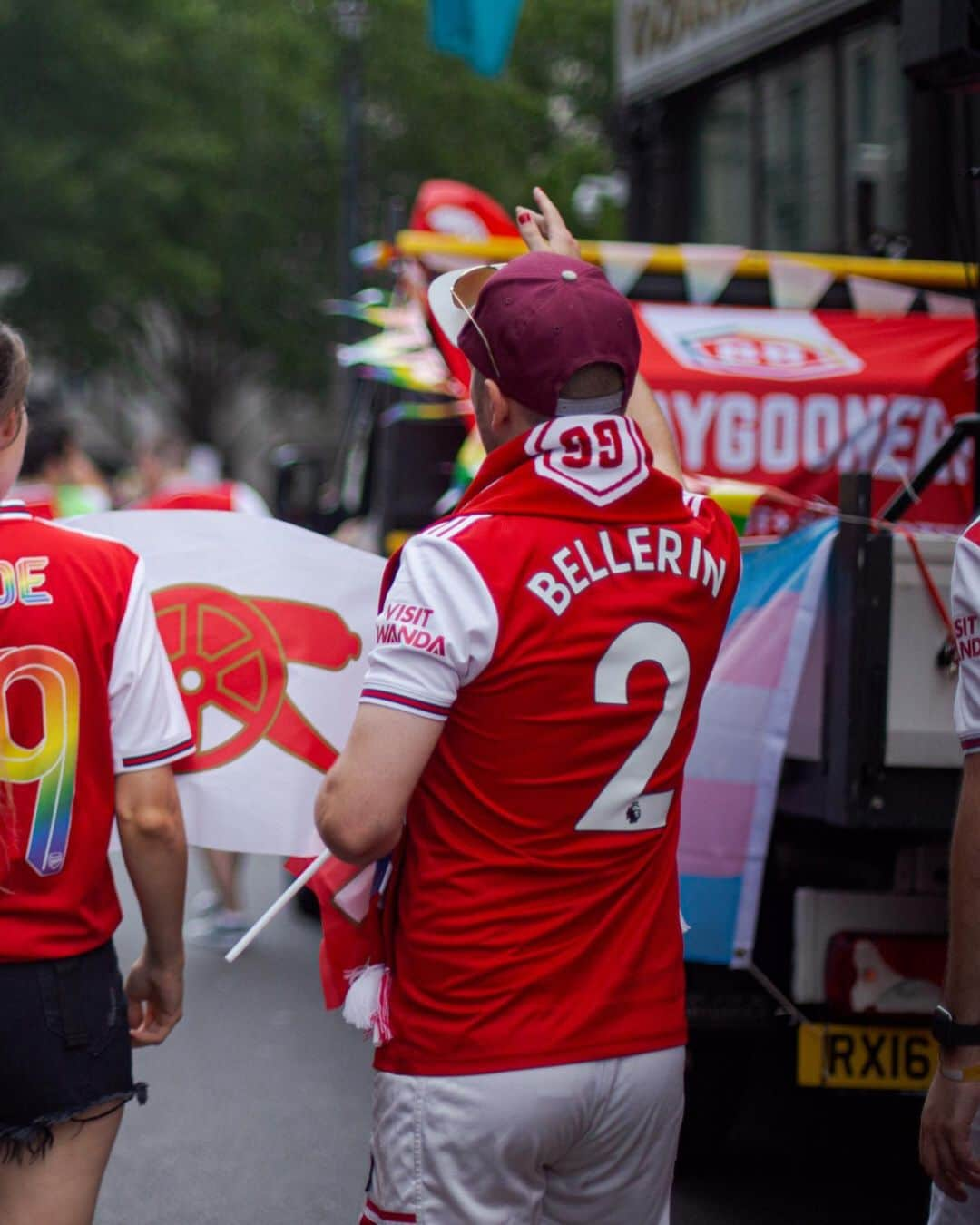 adidas UKさんのインスタグラム写真 - (adidas UKInstagram)「“The @gaygooners show everyone’s welcome.” ⁣ ⁣ This is pride.⁣ ⁣ This is home.⁣ ⁣ Celebrated and captured with @probablyedith 📷」7月7日 4時22分 - adidaslondon