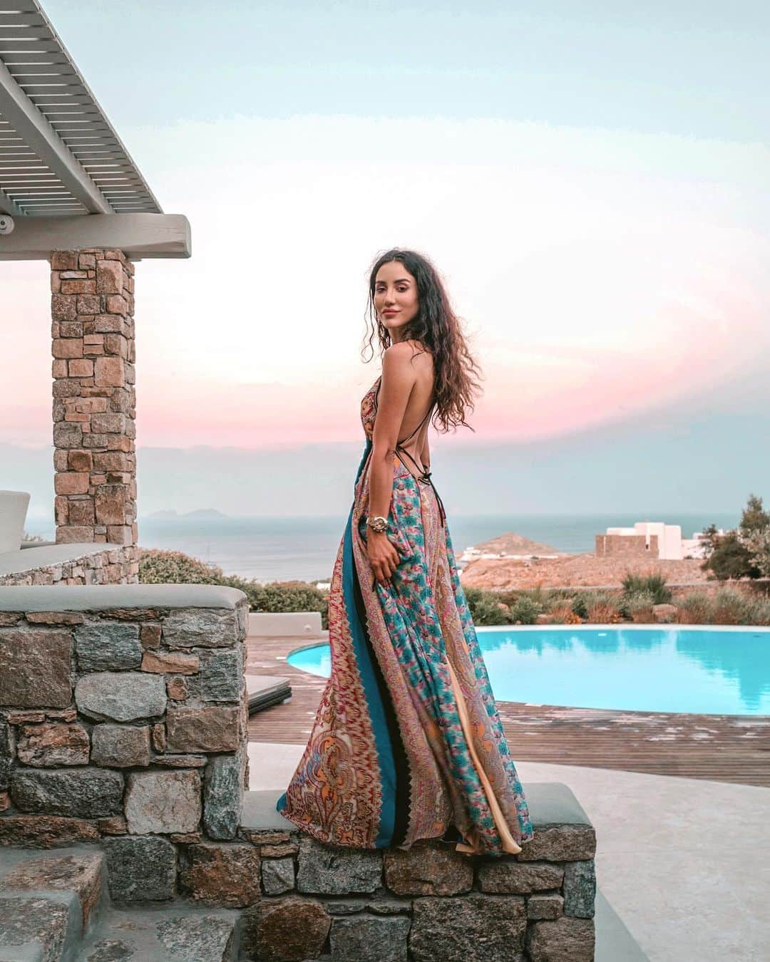 Tamara Kalinicさんのインスタグラム写真 - (Tamara KalinicInstagram)「Mykonos with @etro means most beautiful dresses and most beautiful sunsets #EtroxLuisaBeach #ad」7月7日 4時31分 - tamara