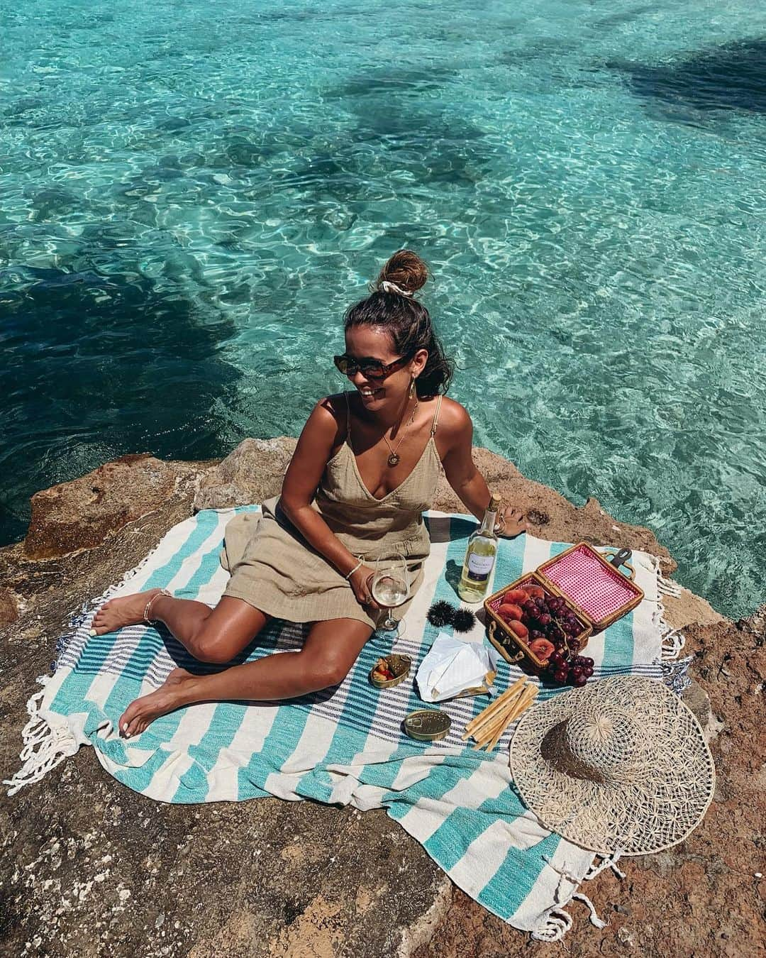 Collage Vintageさんのインスタグラム写真 - (Collage VintageInstagram)「Formentera makes me happy 💦🧺🍾 Which is your favorite summer destination?」7月7日 5時52分 - collagevintage