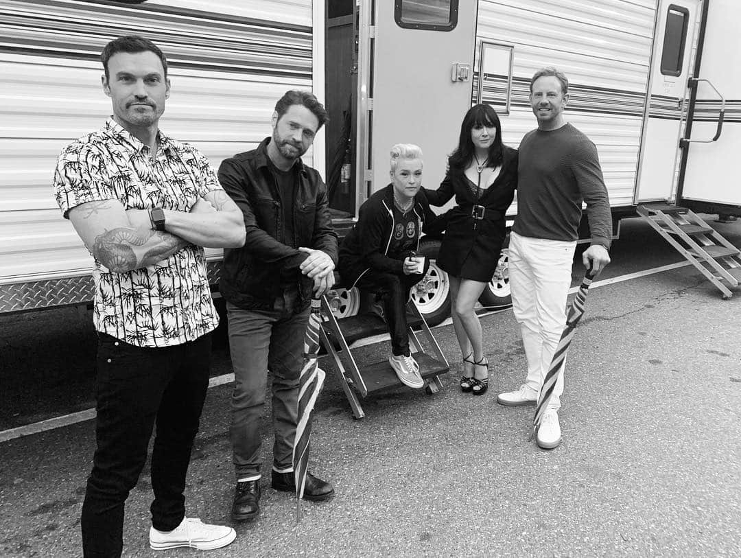 シャナン・ドハーティーさんのインスタグラム写真 - (シャナン・ドハーティーInstagram)「Band photos #bh90210」7月7日 5時59分 - theshando