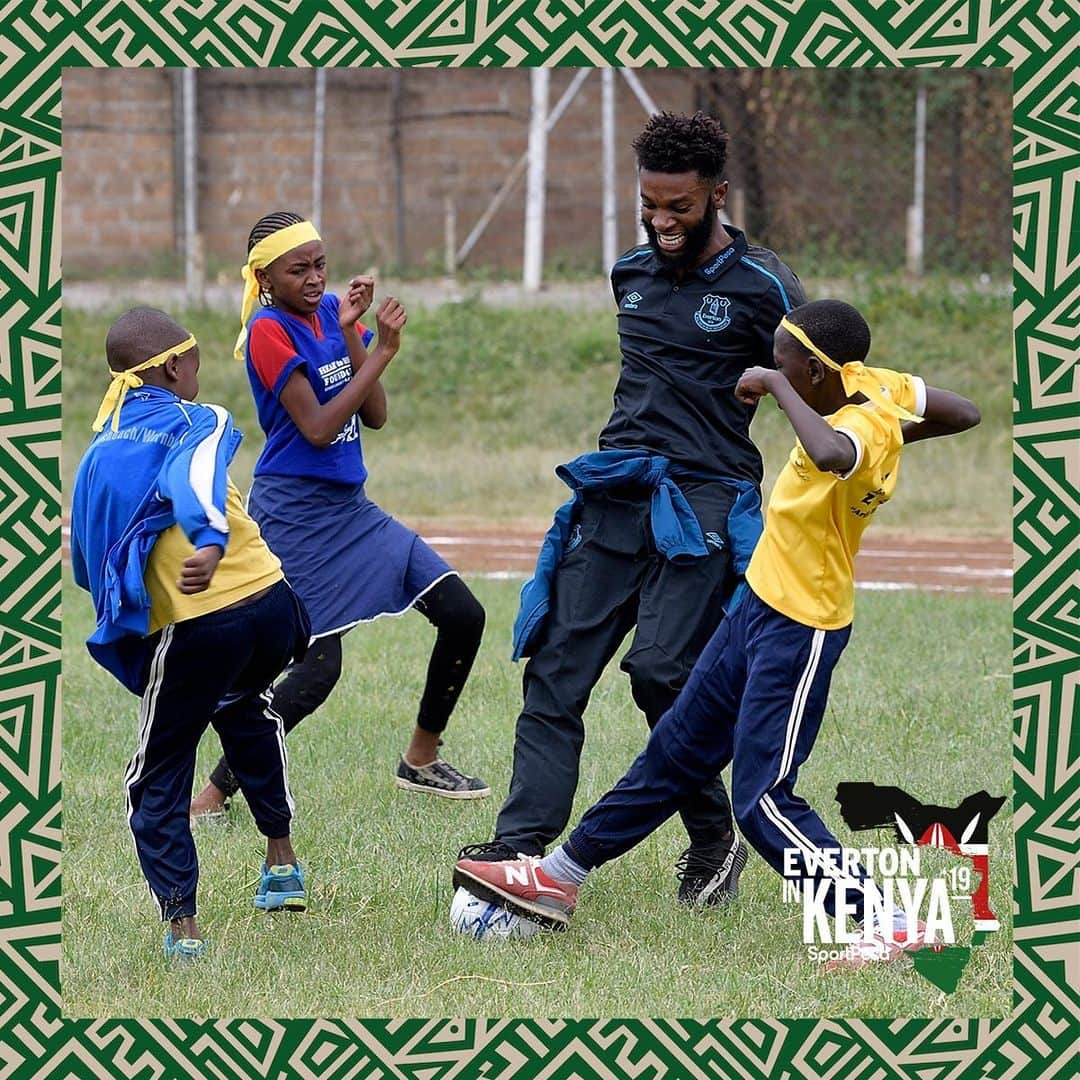 エヴァートンFCさんのインスタグラム写真 - (エヴァートンFCInstagram)「Boss day in Kenya. 🔵🇰🇪 • • • #everton #efc #evertoninkenya #pl #epl #nairobi #kenya #football #africa」7月7日 6時01分 - everton